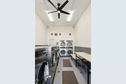 501 Deschutes Ave, Maupin, OR 97037 - Photo 2