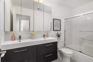 2349 NW Overton St, Portland, OR 97210 - Photo 28