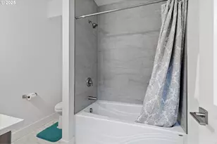 813 SW 9th St, Lincoln City, OR 97367 - Photo 22