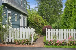 604 Van Buren St, Oregon City, OR 97045 - Photo 2
