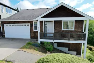 2133 Middle Fork Cir, Seaside, OR 97138 - Photo 2