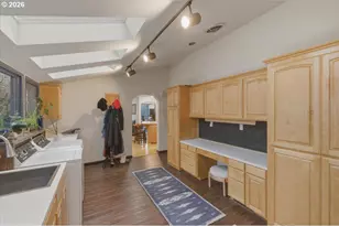 1330 NE Linnwood Dr, Albany, OR 97322 - Photo 16