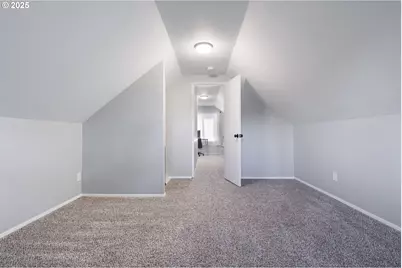 12311 SE Ramona St, Portland, OR 97236 - Photo 32