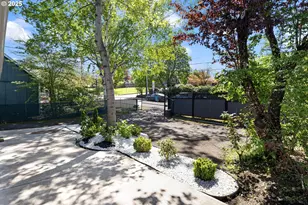 12311 SE Ramona St, Portland, OR 97236 - Photo 14