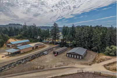 93697 Storage Dr, North Bend, OR 97459 - Photo 26