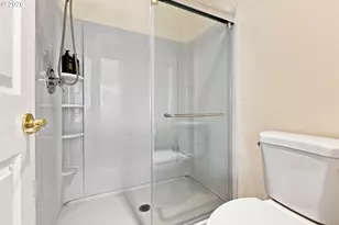 16422 NE Fremont St, Portland, OR 97230 - Photo 28