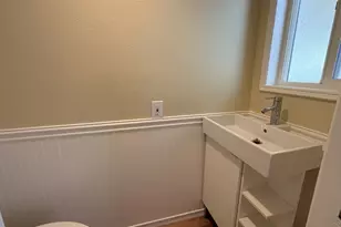 547 N Hayden Bay Dr, Portland, OR 97217 - Photo 10