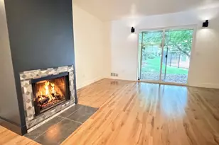 547 N Hayden Bay Dr, Portland, OR 97217 - Photo 2