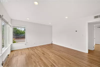 612 NW 13th St, McMinnville, OR 97128 - Photo 8