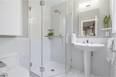 9824 SW Quail Post Rd, Portland, OR 97219 - Photo 24