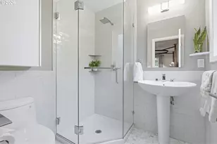 9824 SW Quail Post Rd, Portland, OR 97219 - Photo 24