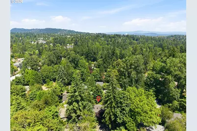 9824 SW Quail Post Rd, Portland, OR 97219 - Photo 48