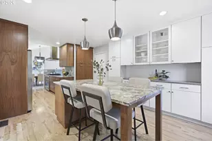 9824 SW Quail Post Rd, Portland, OR 97219 - Photo 20
