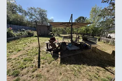 421 Wells Rd, Oakland, OR 97462 - Photo 48