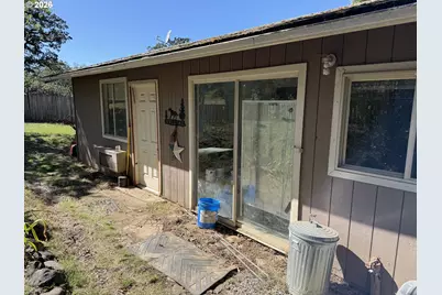 421 Wells Rd, Oakland, OR 97462 - Photo 36