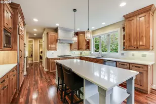 19317 Lorna Ln, Lake Oswego, OR 97035 - Photo 8