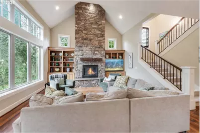 19317 Lorna Ln, Lake Oswego, OR 97035 - Photo 4