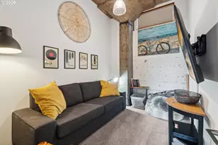 306 Columbia St, Hood River, OR 97031 - Photo 18