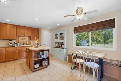 21880 S Somerset Dr, Oregon City, OR 97045 - Photo 10
