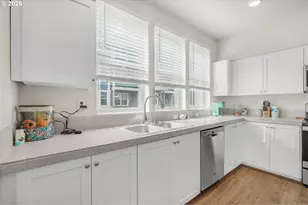 17126 SW Snowdale St, Beaverton, OR 97007 - Photo 6