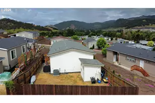 285 Deschutes Ln, Roseburg, OR 97471 - Photo 38