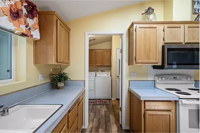 3220 Crescent Ave #82, Eugene, OR 97408 - Photo 12