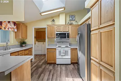 3220 Crescent Ave #82, Eugene, OR 97408 - Photo 10