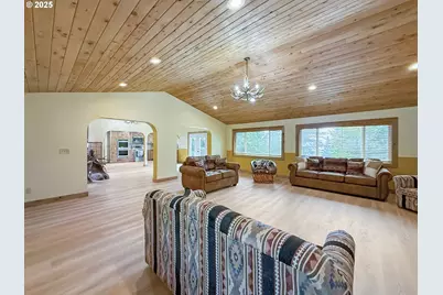 20313 Whaleshead Rd, Brookings, OR 97415 - Photo 16