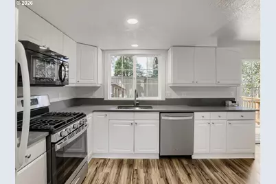 9411 SW Siletz Dr, Tualatin, OR 97062 - Photo 8