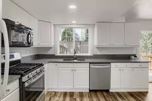 9411 SW Siletz Dr, Tualatin, OR 97062 - Photo 8