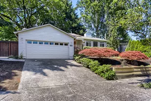 9411 SW Siletz Dr, Tualatin, OR 97062 - Photo 2
