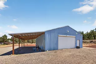 4500 NW 52nd St, Redmond, OR 97756 - Photo 4