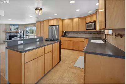 4500 NW 52nd St, Redmond, OR 97756 - Photo 14