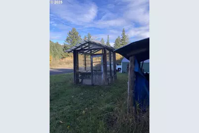 39688 Row River Rd, Dorena, OR 97434 - Photo 6