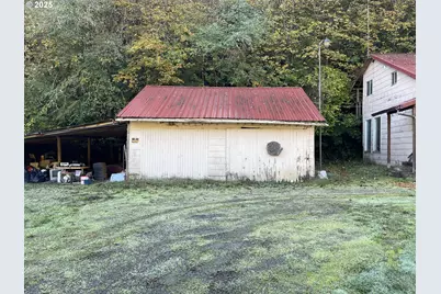 39688 Row River Rd, Dorena, OR 97434 - Photo 4