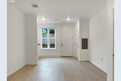 2425 NE Alberta St, Portland, OR 97211 - Photo 8