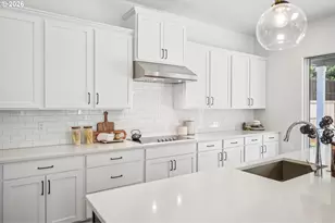 2751 Dahlia Dr, West Linn, OR 97068 - Photo 14