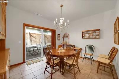 3328 Lakemont Dr, Eugene, OR 97408 - Photo 14