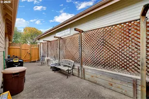 3328 Lakemont Dr, Eugene, OR 97408 - Photo 44