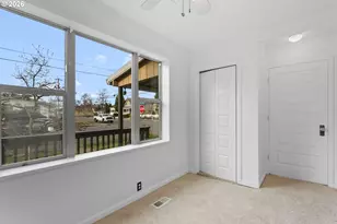 108 SE Franklin St, Camas, WA 98607 - Photo 8