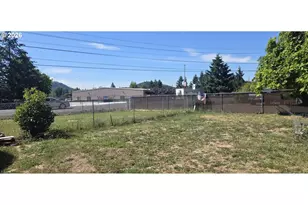 2986 W Jay Ave, Roseburg, OR 97471 - Photo 4