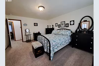 1254 Ostrander Ln, Cottage Grove, OR 97424 - Photo 18
