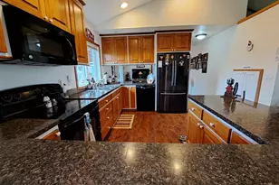 1254 Ostrander Ln, Cottage Grove, OR 97424 - Photo 4