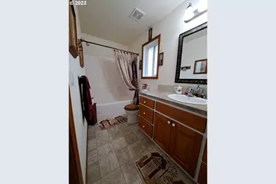 1254 Ostrander Ln, Cottage Grove, OR 97424 - Photo 16