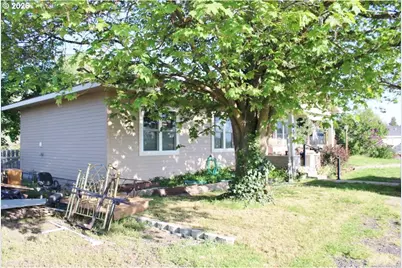 644 6th St, Athena, OR 97813 - Photo 2