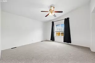 1055 W Oregon Ave, Creswell, OR 97426 - Photo 24