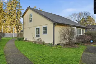 16641 SE Naegeli Dr, Portland, OR 97236 - Photo 2