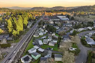 16641 SE Naegeli Dr, Portland, OR 97236 - Photo 30