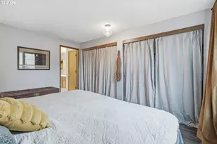 16641 SE Naegeli Dr, Portland, OR 97236 - Photo 16