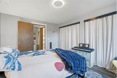 16641 SE Naegeli Dr, Portland, OR 97236 - Photo 22